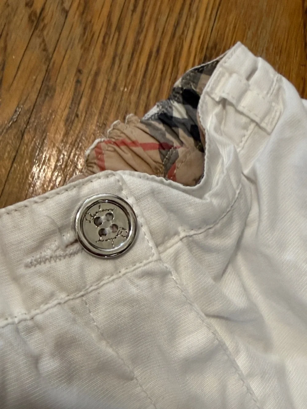 Burberry baby White Cargo Shorts with Check Trim size 6m cotton unisex